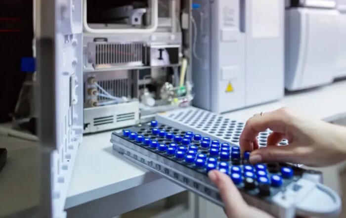 Lab scientist prepares samples for download to HPLC-MS-p-1080